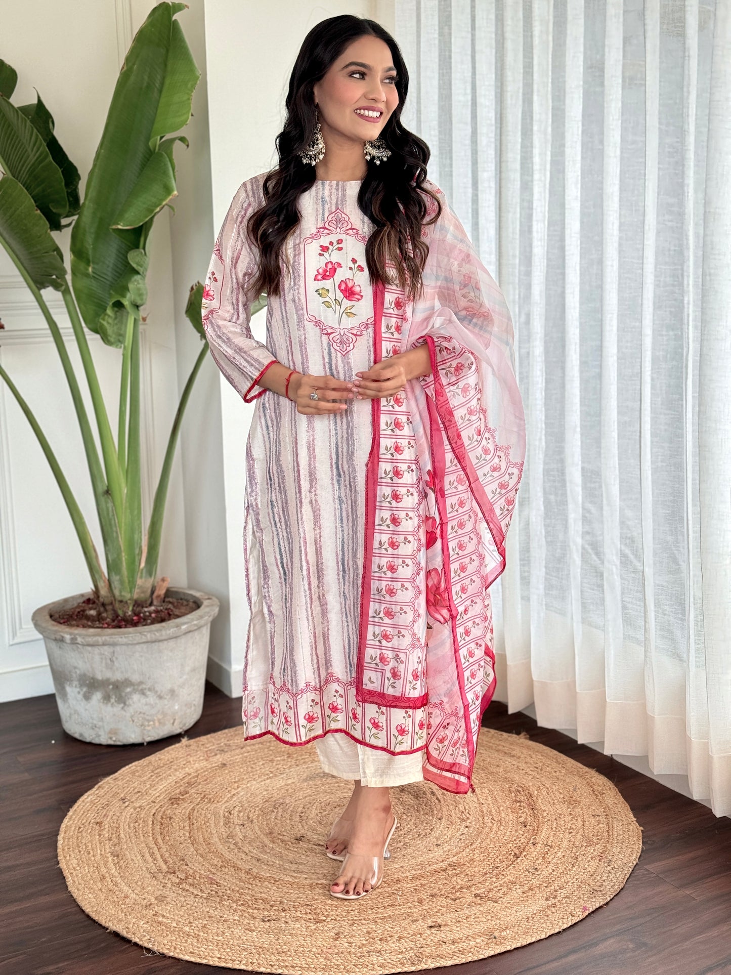 Women Floral Printed Kurta & Trousers with Dupatta