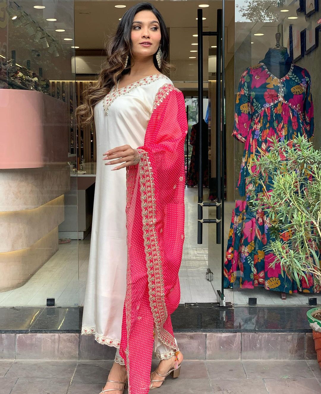 Women Embroidered Chanderi Silk Straight Kurta With Bottom & Dupatta Set