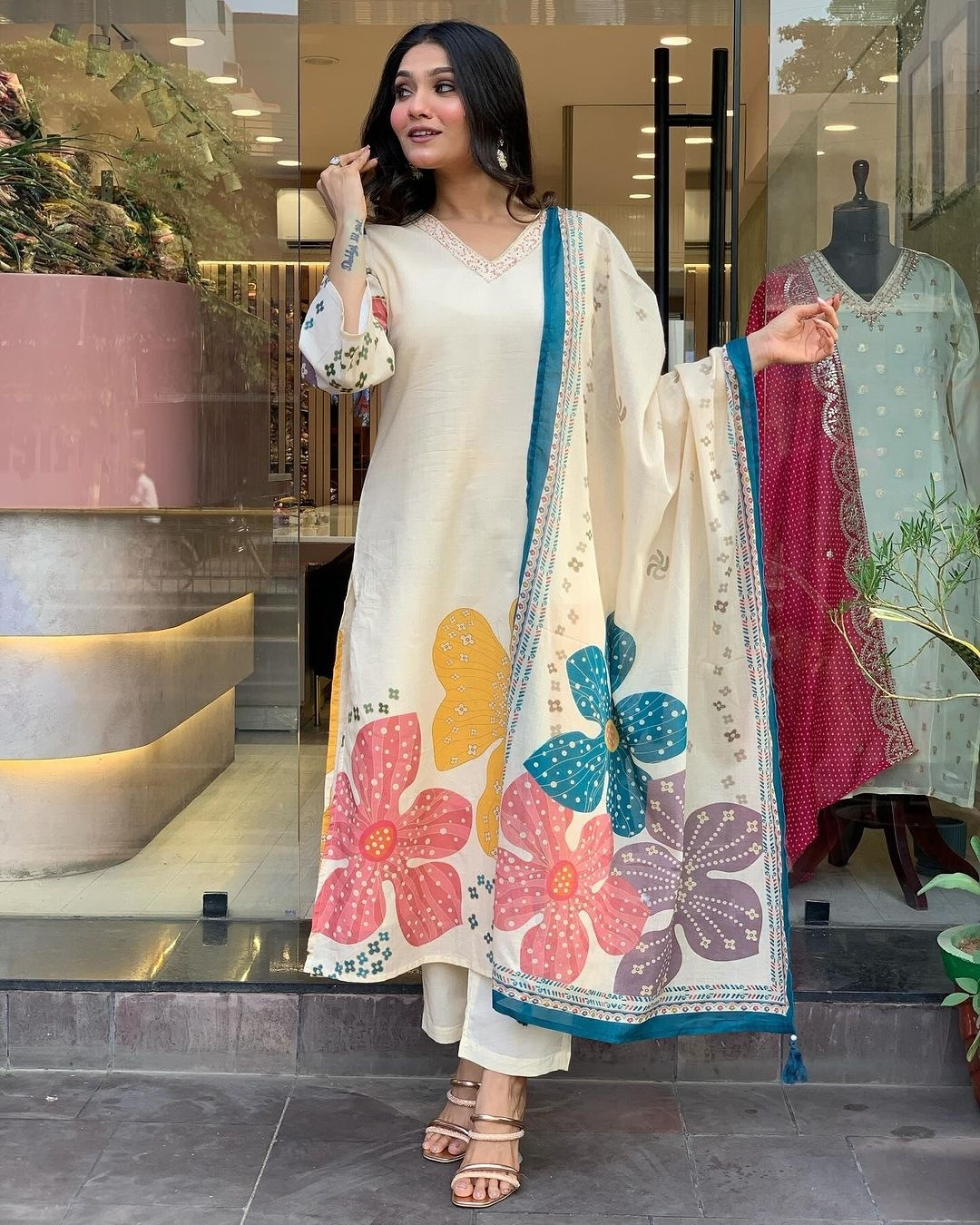 Women White Floral Print Straight Kurta Set with Dupatta