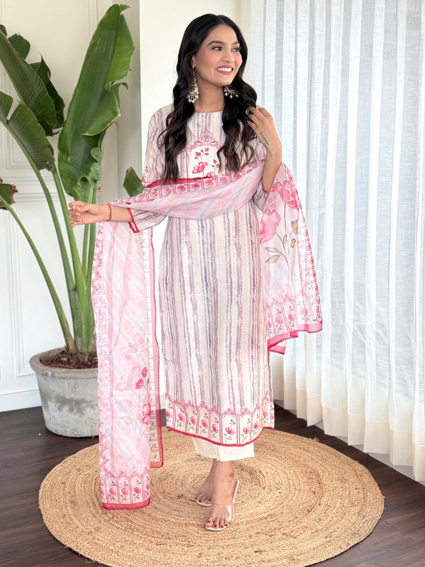 Women Floral Printed Kurta & Trousers with Dupatta