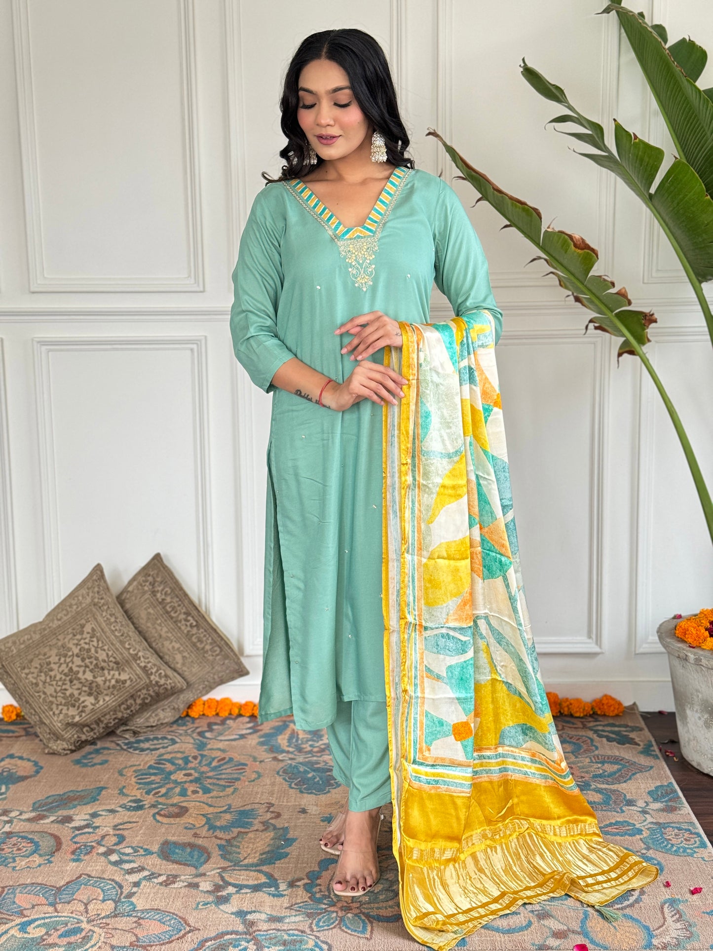 Women's Embroidered Straight kurta With Pant And Jacquard Printed Dupatta Set