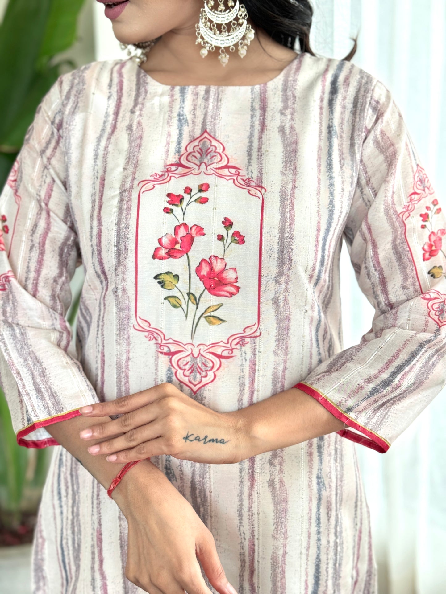 Women Floral Printed Kurta & Trousers with Dupatta