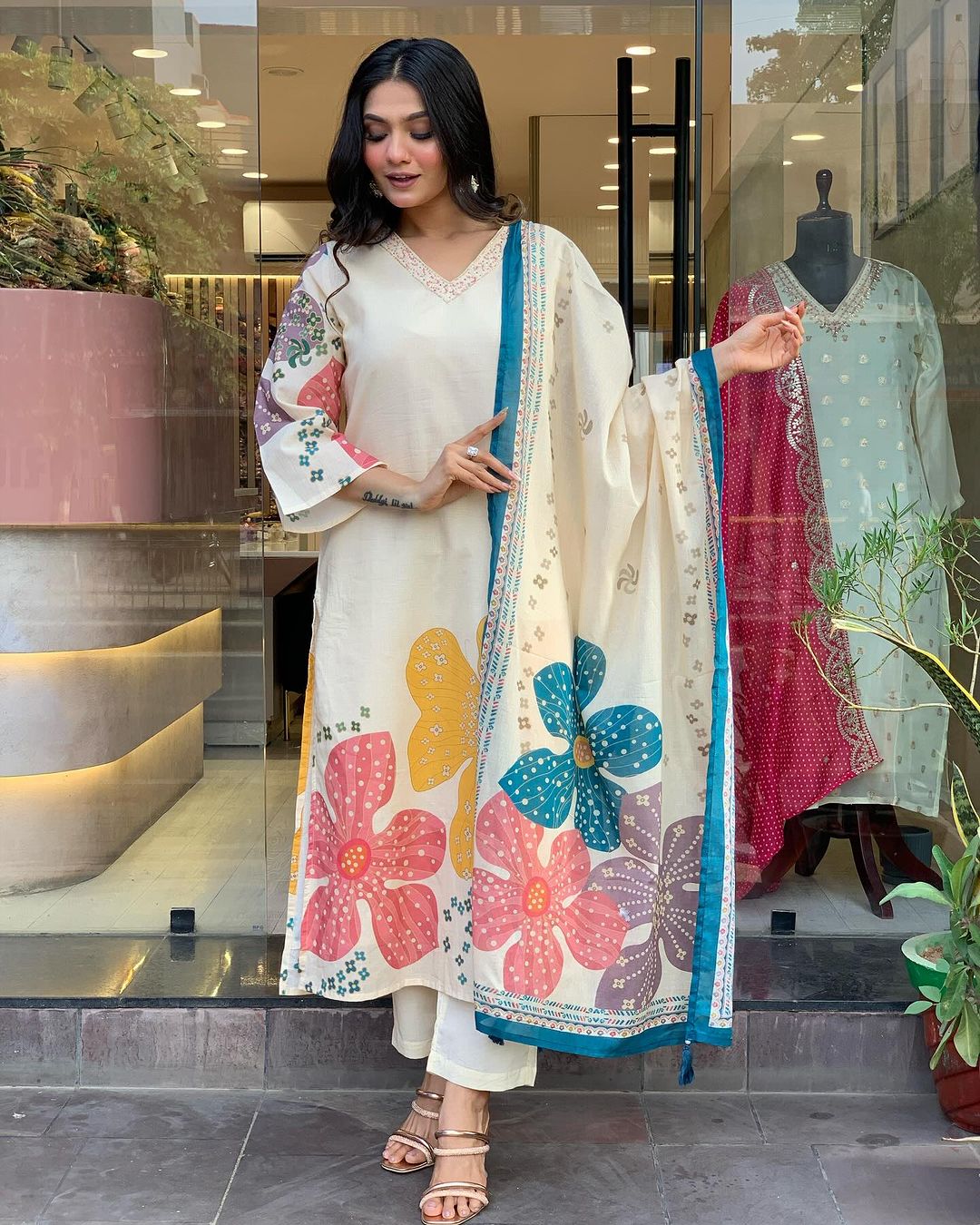 Women White Floral Print Straight Kurta Set with Dupatta