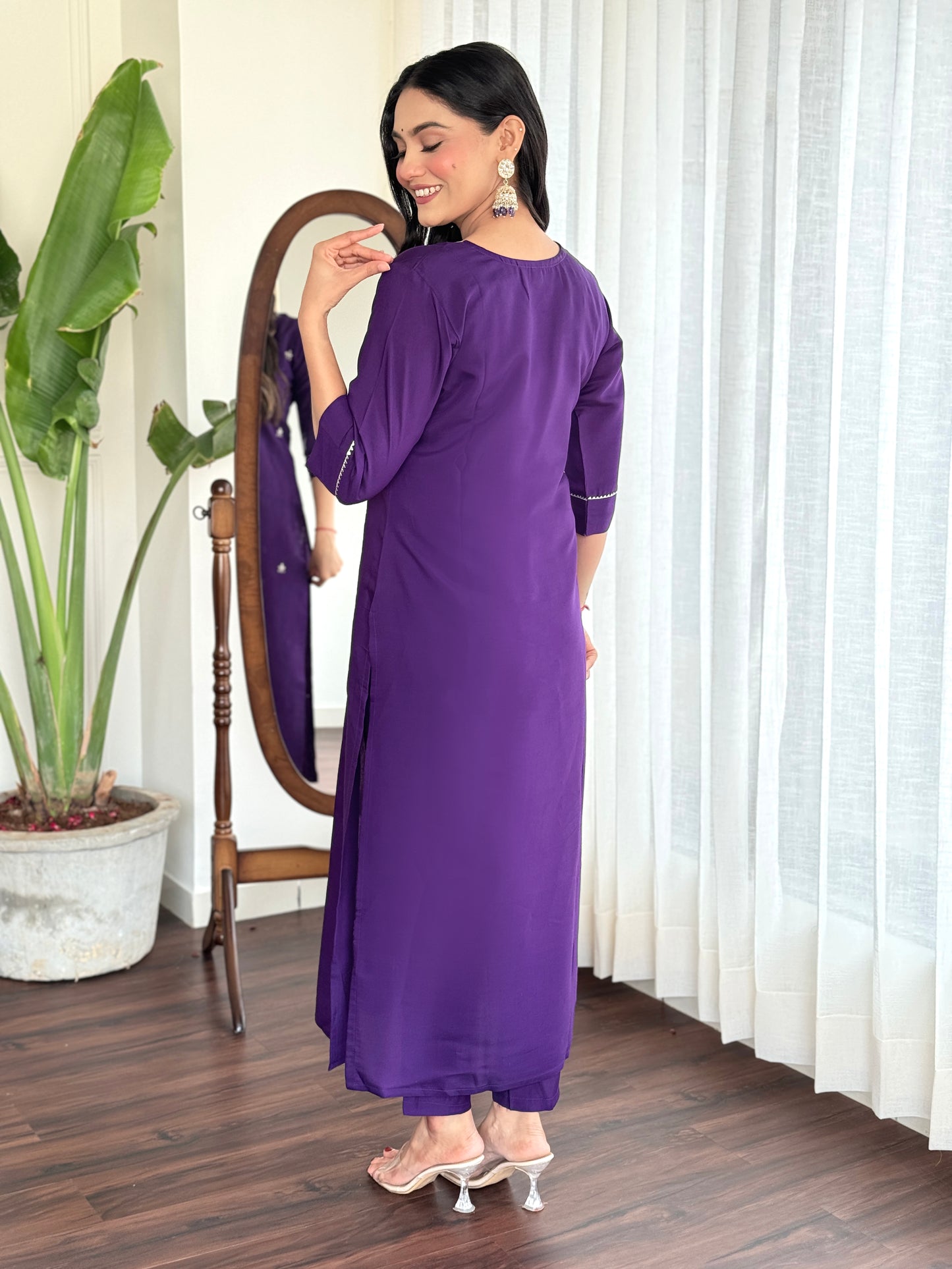 Women’s Chanderi Viscose Purple Thread Embroidered Kurta Set