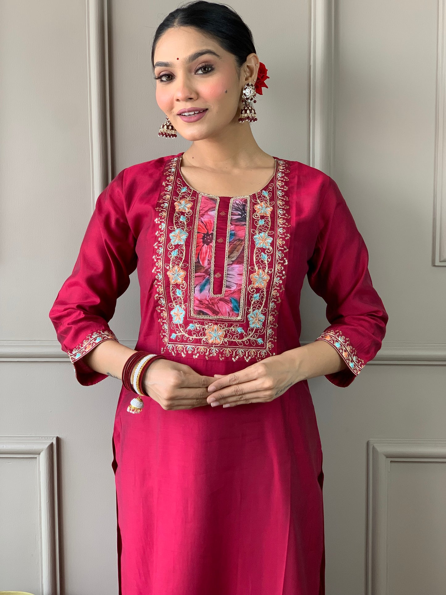 Women's Classy Pink Ethnic Design Kurta with Trousers & Dupatta