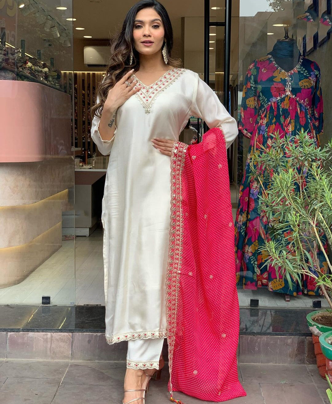 Women Embroidered Chanderi Silk Straight Kurta With Bottom & Dupatta Set
