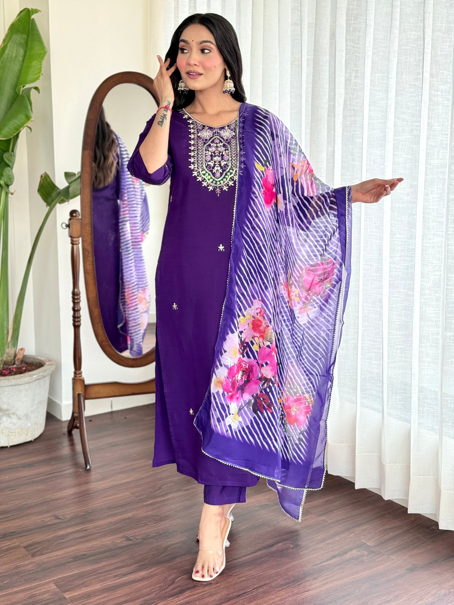 Women’s Chanderi Viscose Purple Thread Embroidered Kurta Set