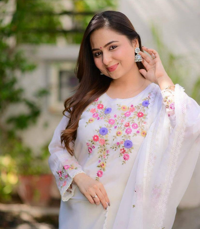 Women Embroidered Soft Georgette kurta Suit set