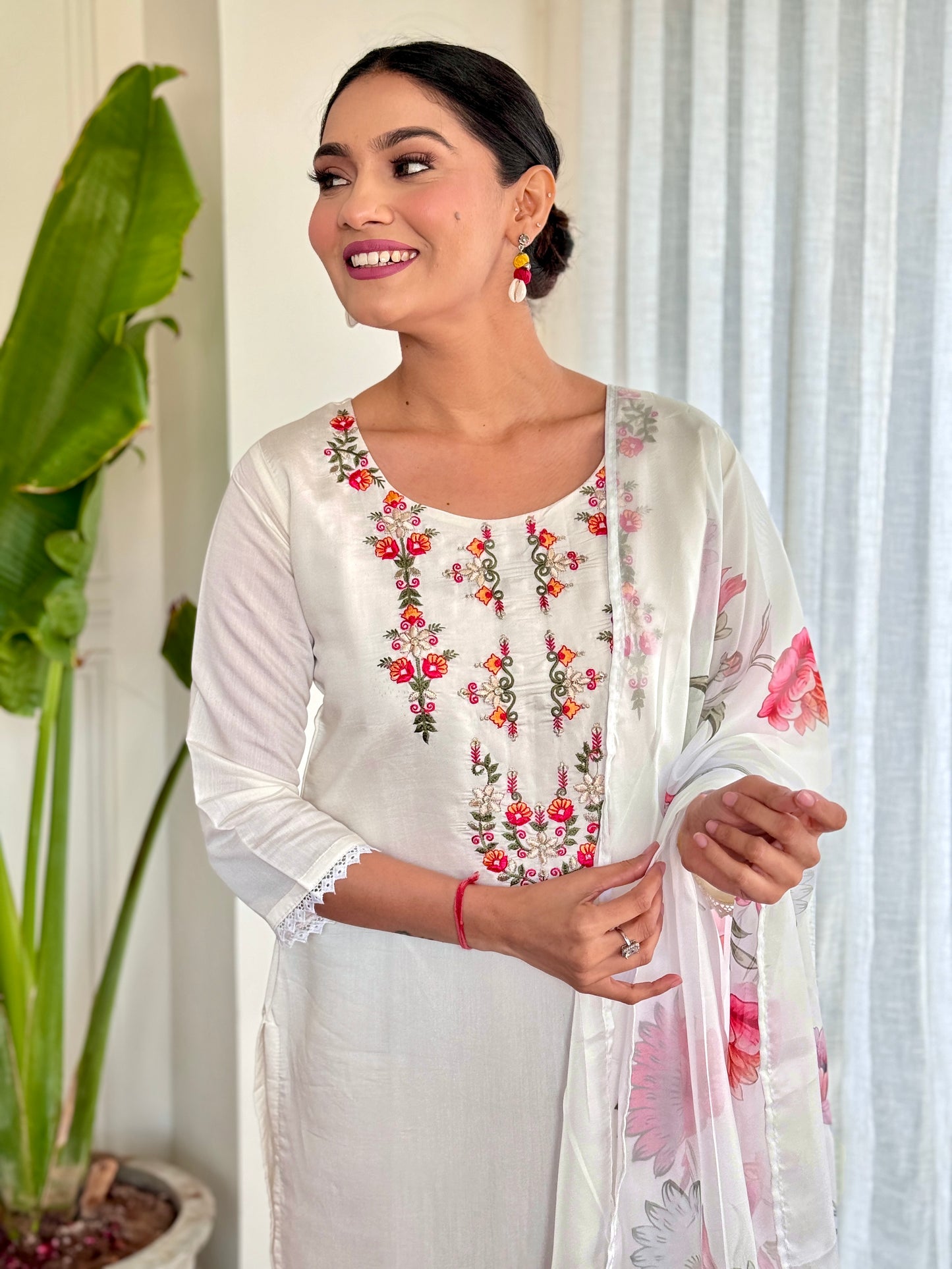 Women Embroidered Straight Kurta Set