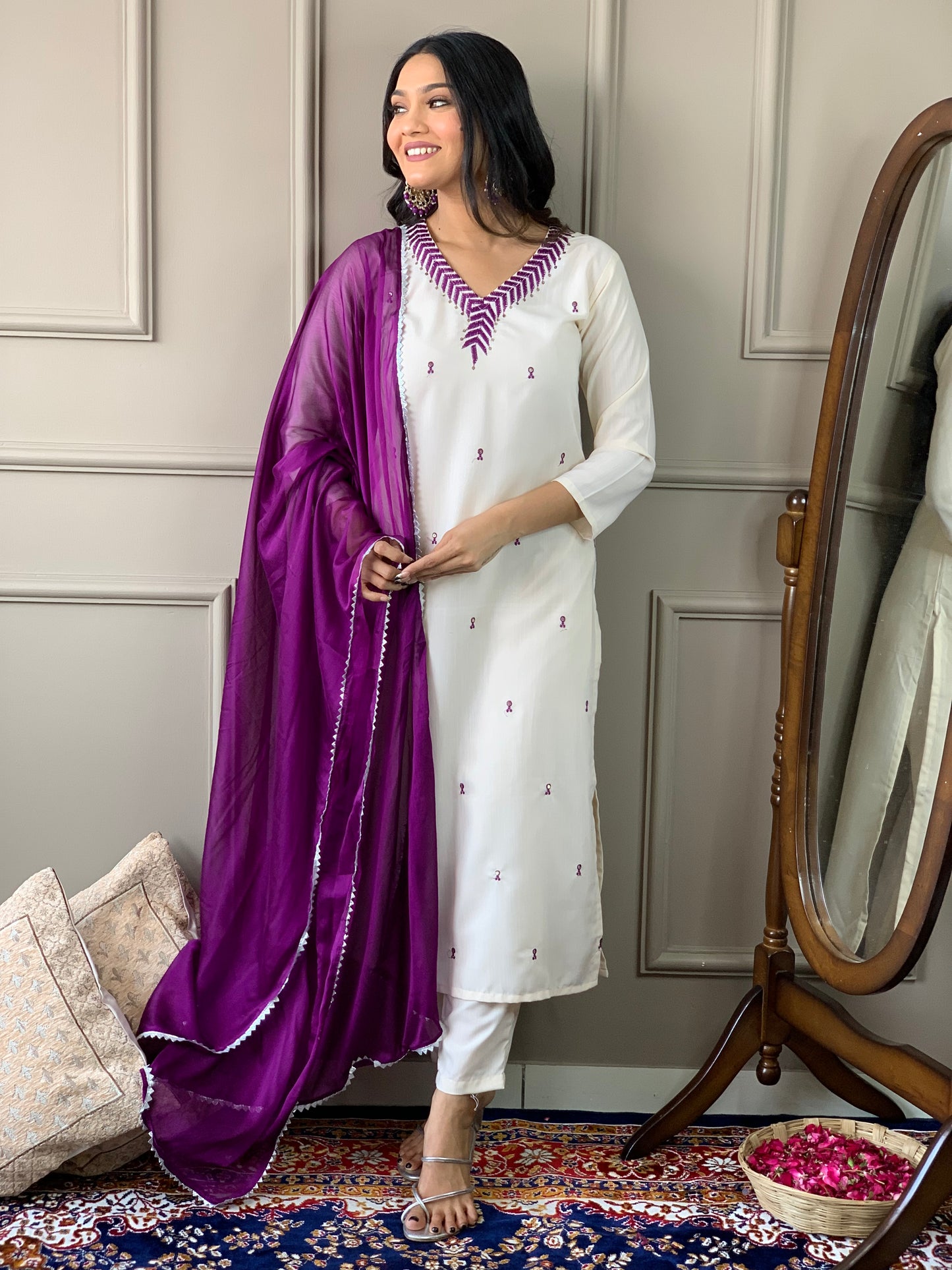 Stylish Women's Embroidered Rayon Kurta Set