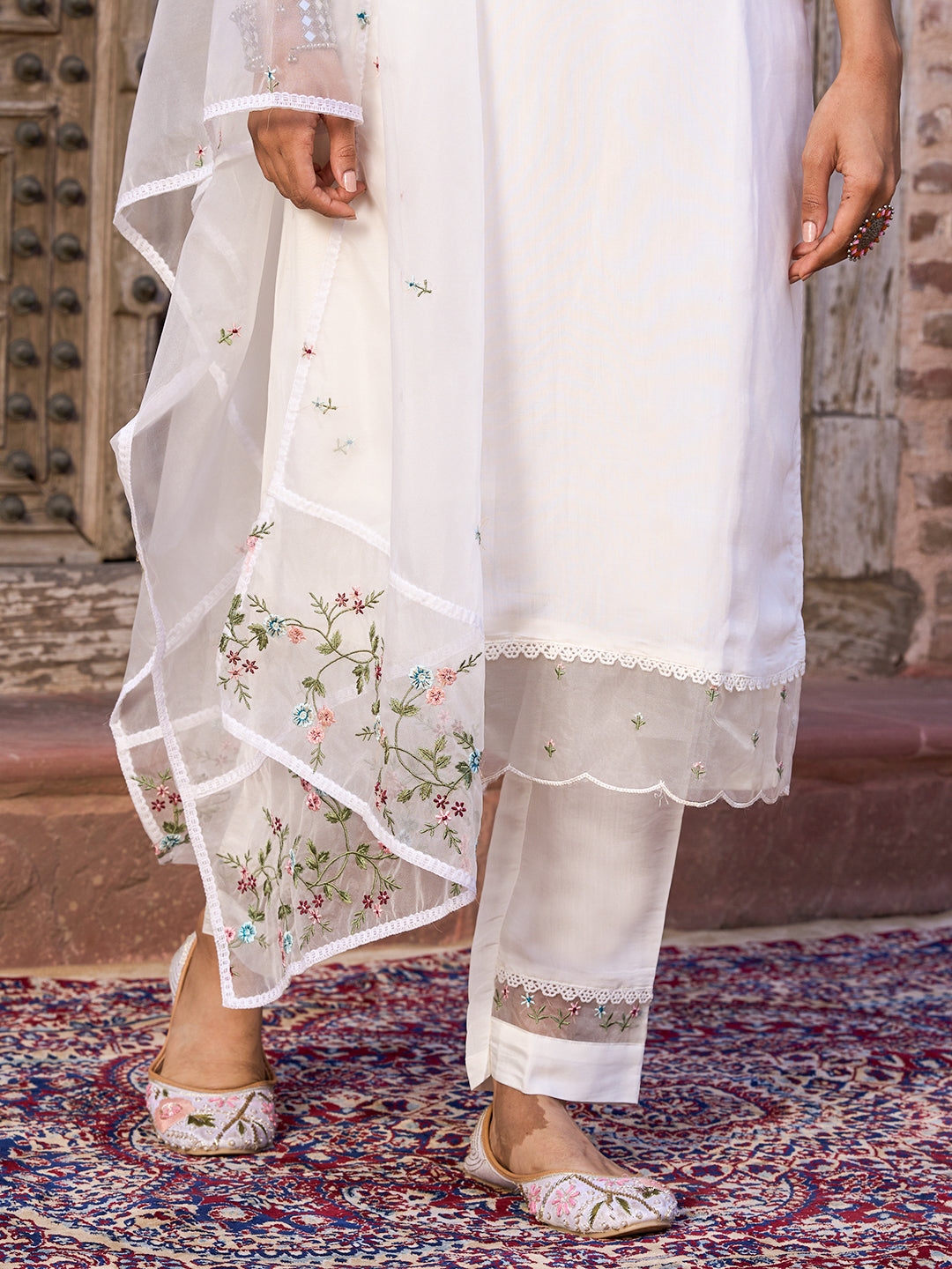 Embroidery White Kurta And Pent With Dupatta Set